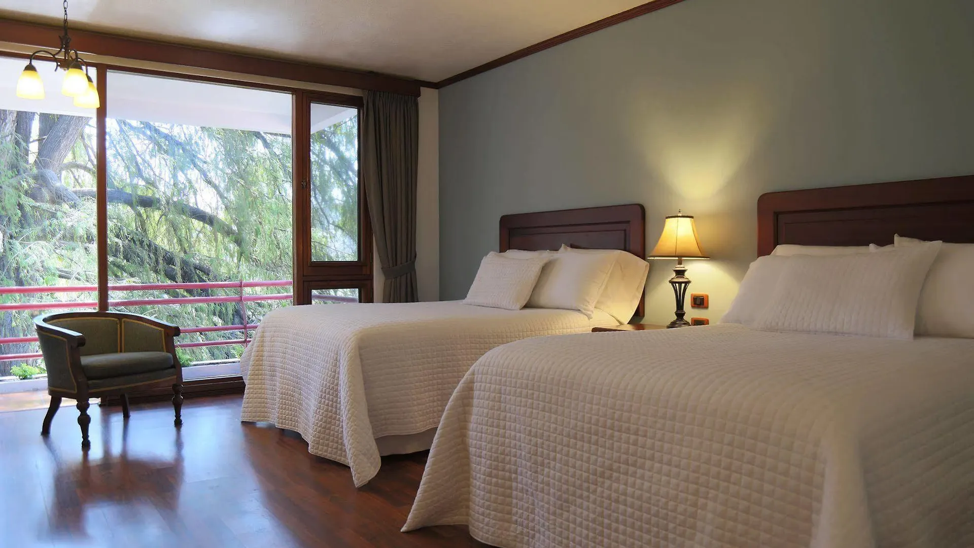Hotel Residencia Del Sol contacts
